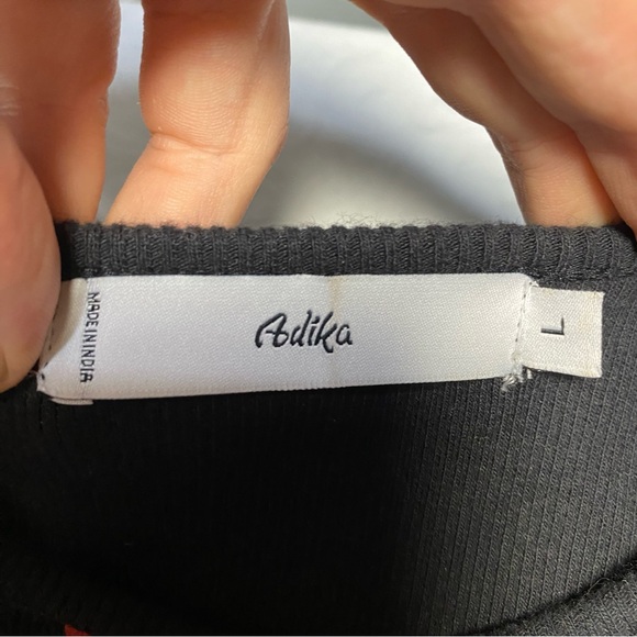 Kiss Lipstick Print Crop Top Tank High Neck Racerback Black Red Women’s Large L - Picture 5 of 6